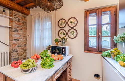 Lucca Villa | Valle del Sole Winery Farmhouse with Private Pool