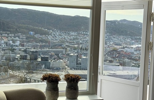 Bergenhus Apartment | View apartment in Bergen - Walking distance to the city center and beautiful city mountains