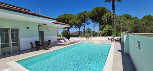 Marina di Mancaversa Apartment | Villa Vimade con Piscina Privata