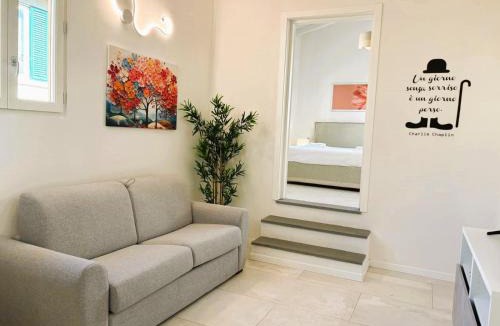 Isolotto Apartment | White Iris Apartment