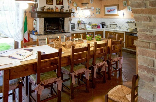 Collazzone Villa | Wonderful private villa for 11 guests with private pool, WIFI, hot tub, A/C, TV, terrace and par.