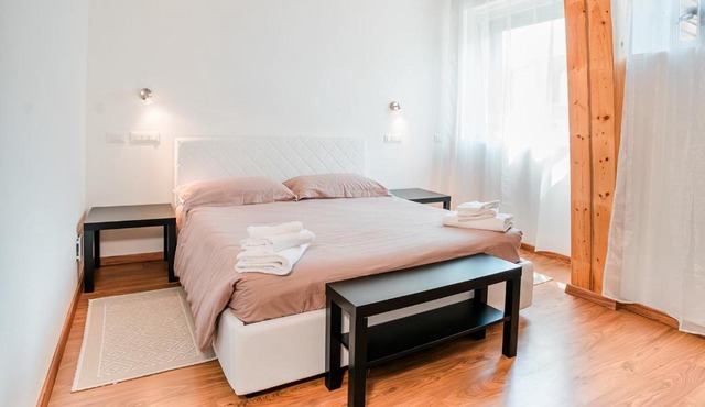 Affitta camere LUNAR