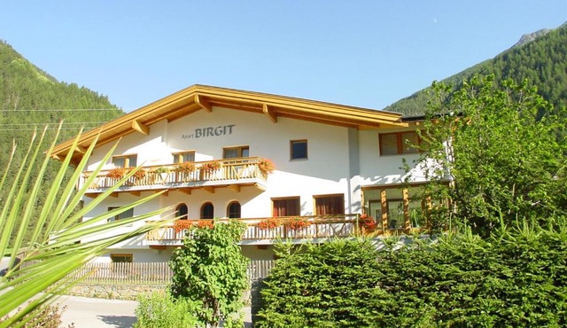 Apart Birgit