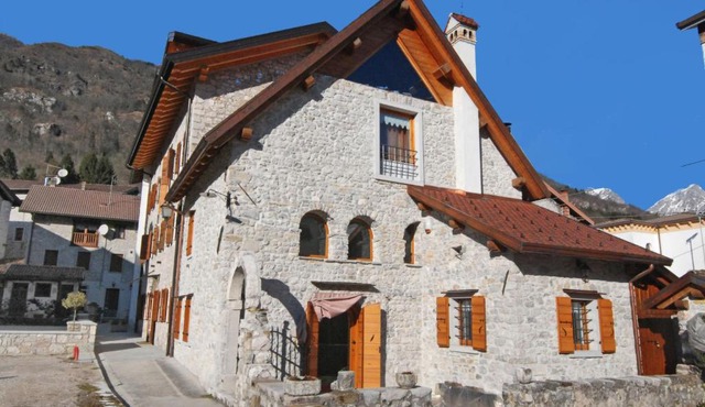 Apartment Albergo Diffuso - Cjasa Ustin-3 by Interhome