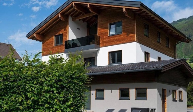 Apartment in Bramberg near Cable Car