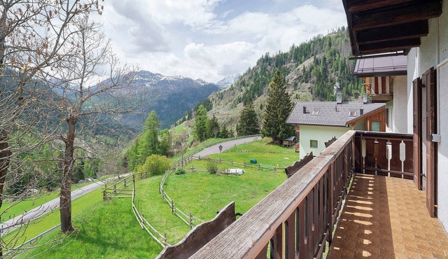 Apartment 'Sass De Stria' – Panoramic Views in the Dolomites near Arabba and Cortina