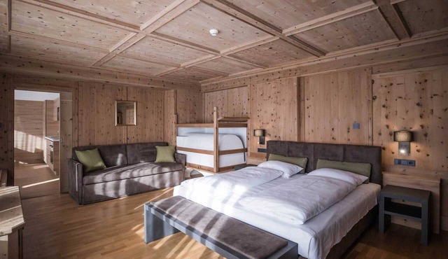 Apartment 'Stube' with Mountain View, Balcony and Wi-Fi