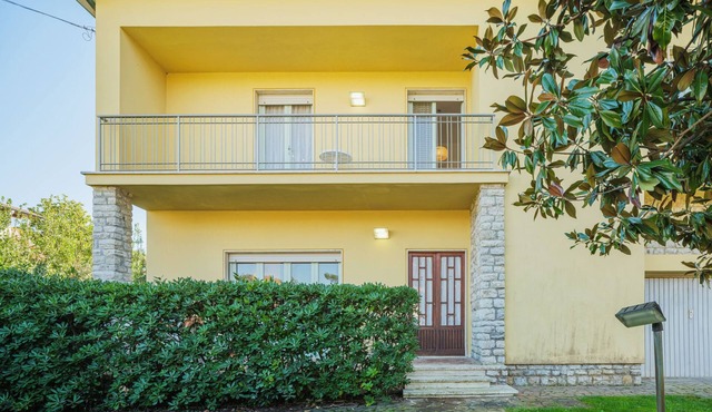 Appartamento Rita by Interhome