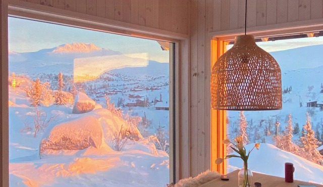Architect-designed cabin with views of Sigdal