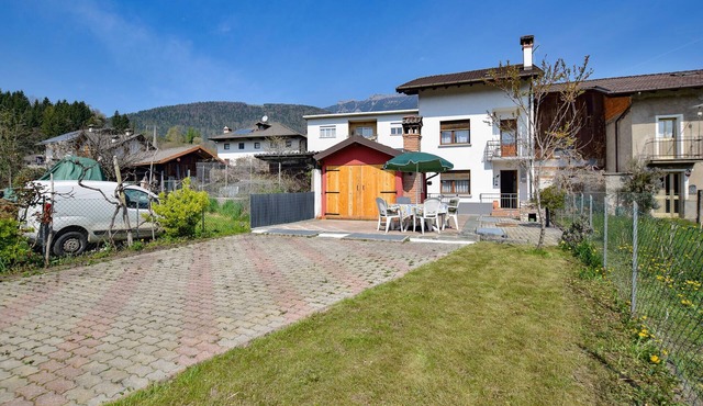 Awesome home in Lamon with WiFi
