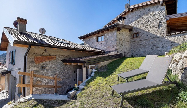 Chalet 'Al Volt' with Mountain View, Private Terrace and Garden