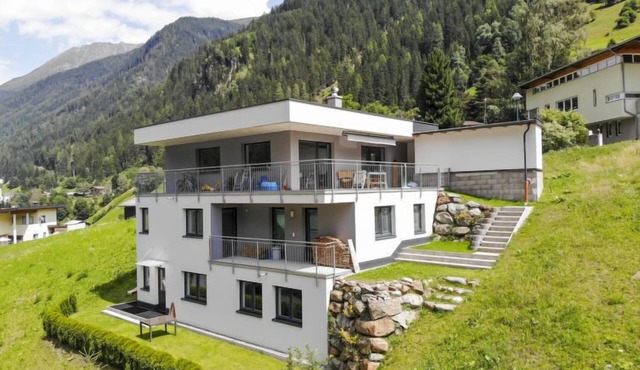 Collina by Interhome