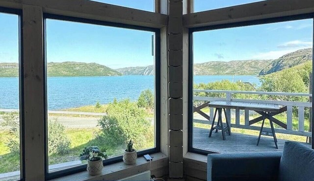 Experience aurora at Arctic Lodge in North Norway