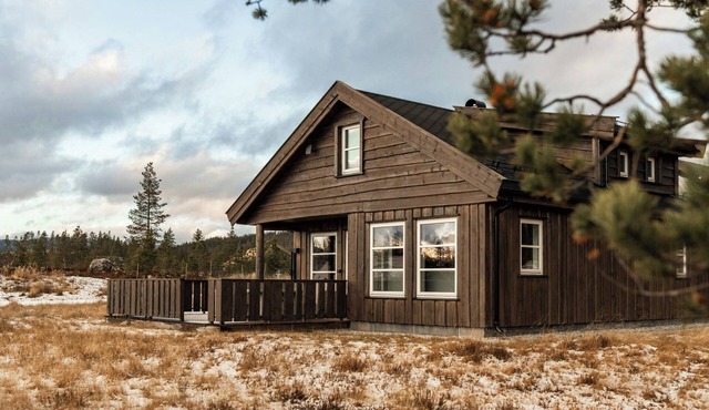 Family-friendly cabin by ski trails at Flå