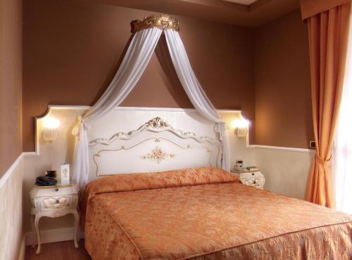 Hotel Confine