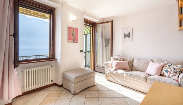 Lake Como Waterfront Balcony | SottoRiva 12