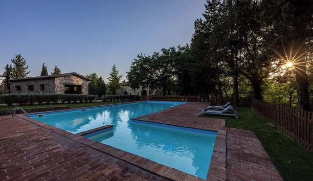 Lovely apartment for 4 people with pool, WIFI, close to Greve In Chianti
