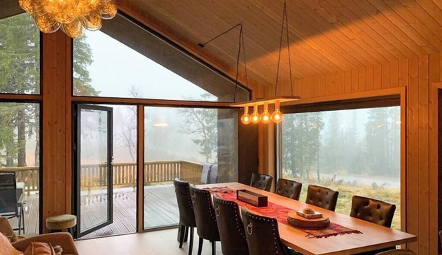 Modern cabin close to the ski slopes in Haglebu