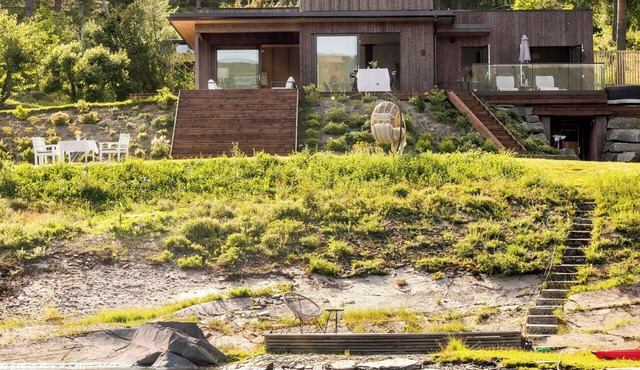 Modern cabin with panoramic views