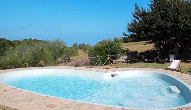 Nice apartment for 2 people with WIFI, pool, A/C, TV, patio, pets allowed and panoramic view