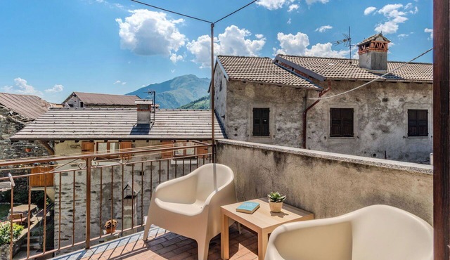 Nice apartment for 5 people with WIFI, patio, pets allowed and panoramic view