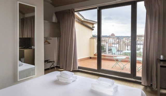 Plus Florence Hotel & Hostel