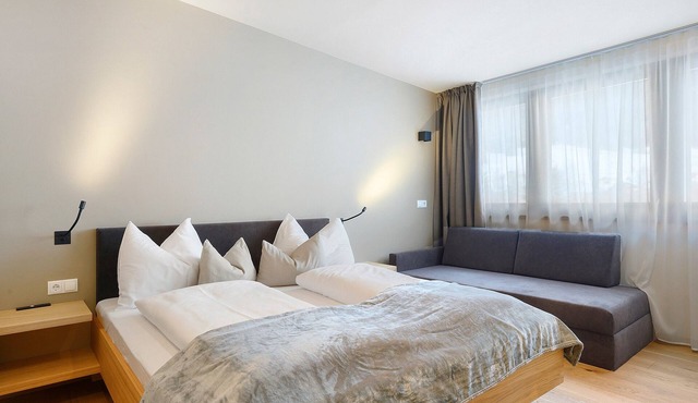 Room 'Murrer Suite 308' with Mountain View, Shared Garden and Wi-Fi
