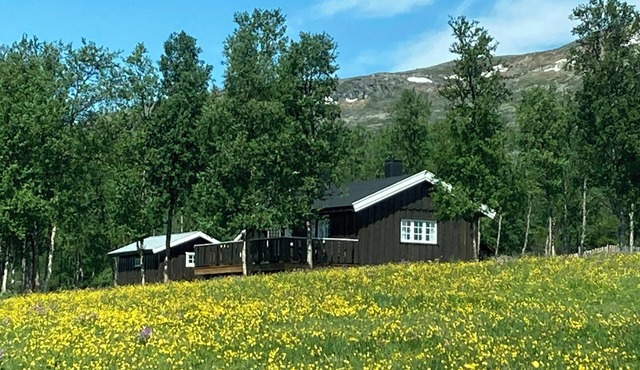 Simple mountain cabin near Vinstra