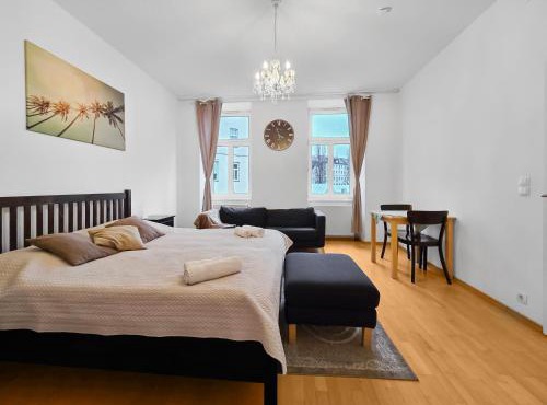 Three King-Size Beds, Three Bedrooms
