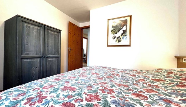 Three-room apartment Rhododendron