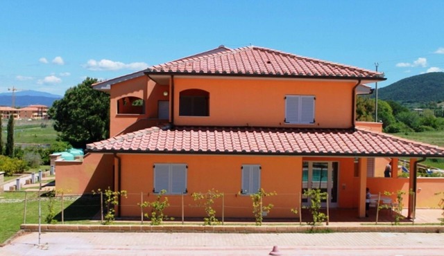 Unterkunft im Erdgeschoss, überdachte Terrasse, Schwimmbad by Interhome