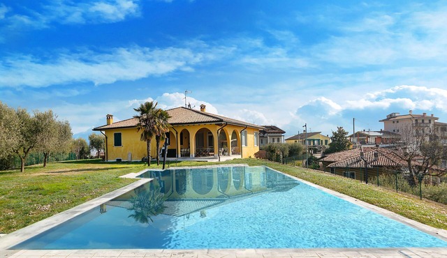 Villa Montegolo, Happy Apartment