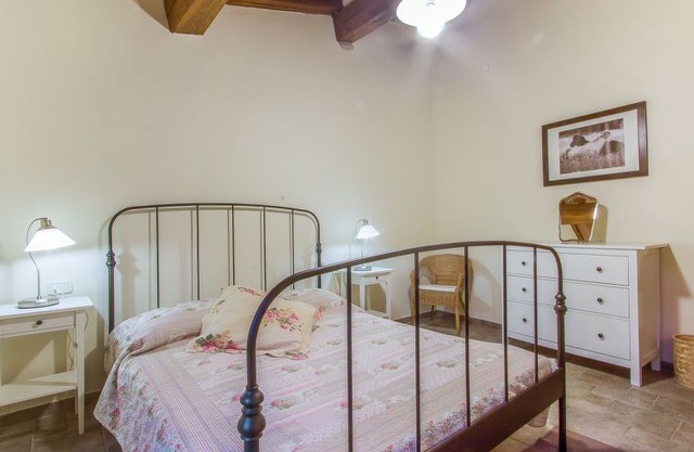 3 bedroom Apartment, sleeps 6 in San Sano with Pool and WiFi