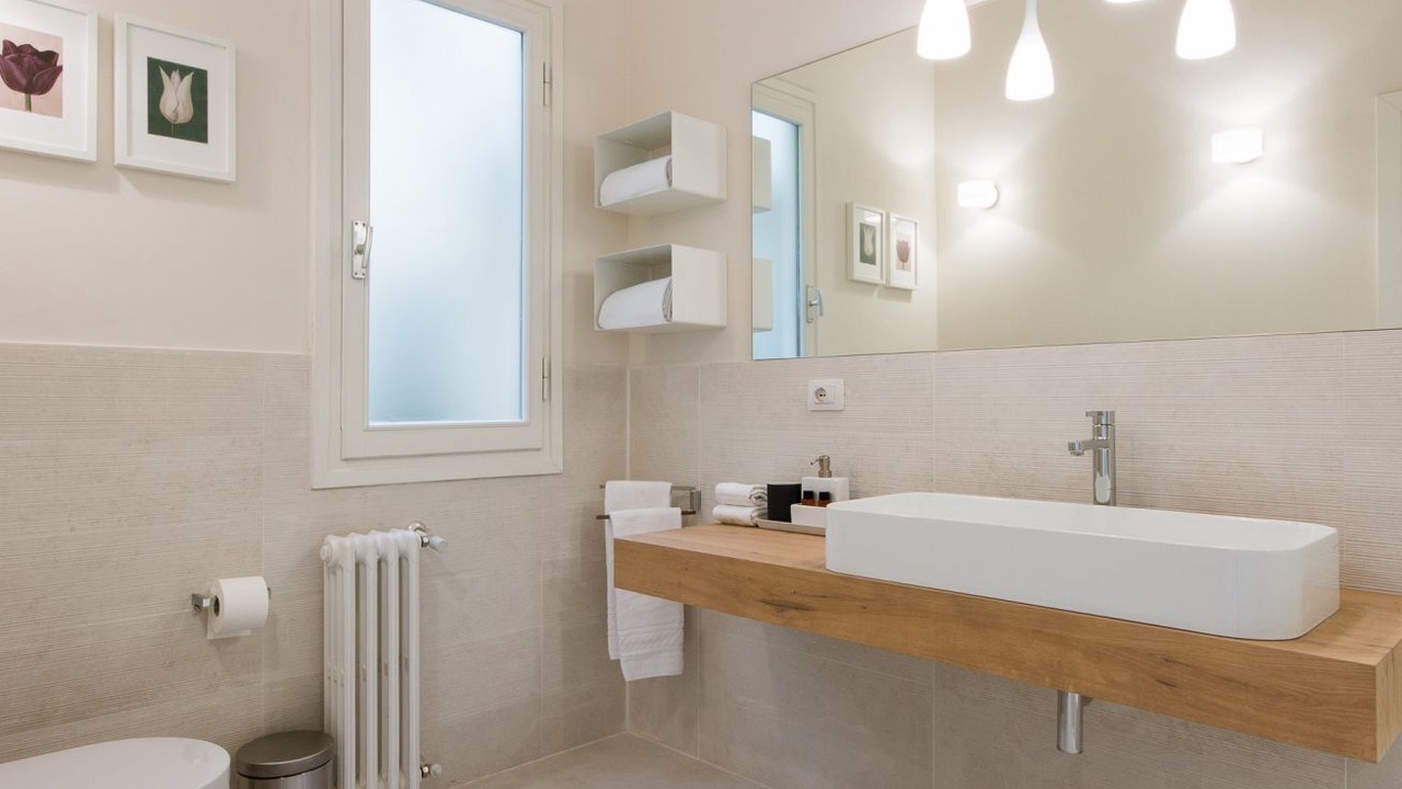 Photo of Bathroom in Oltrarno