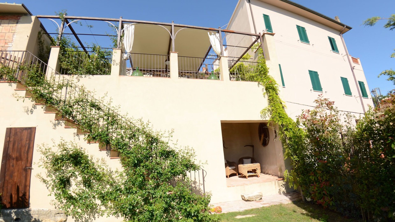 Photo of Patio Balcony in Aiale